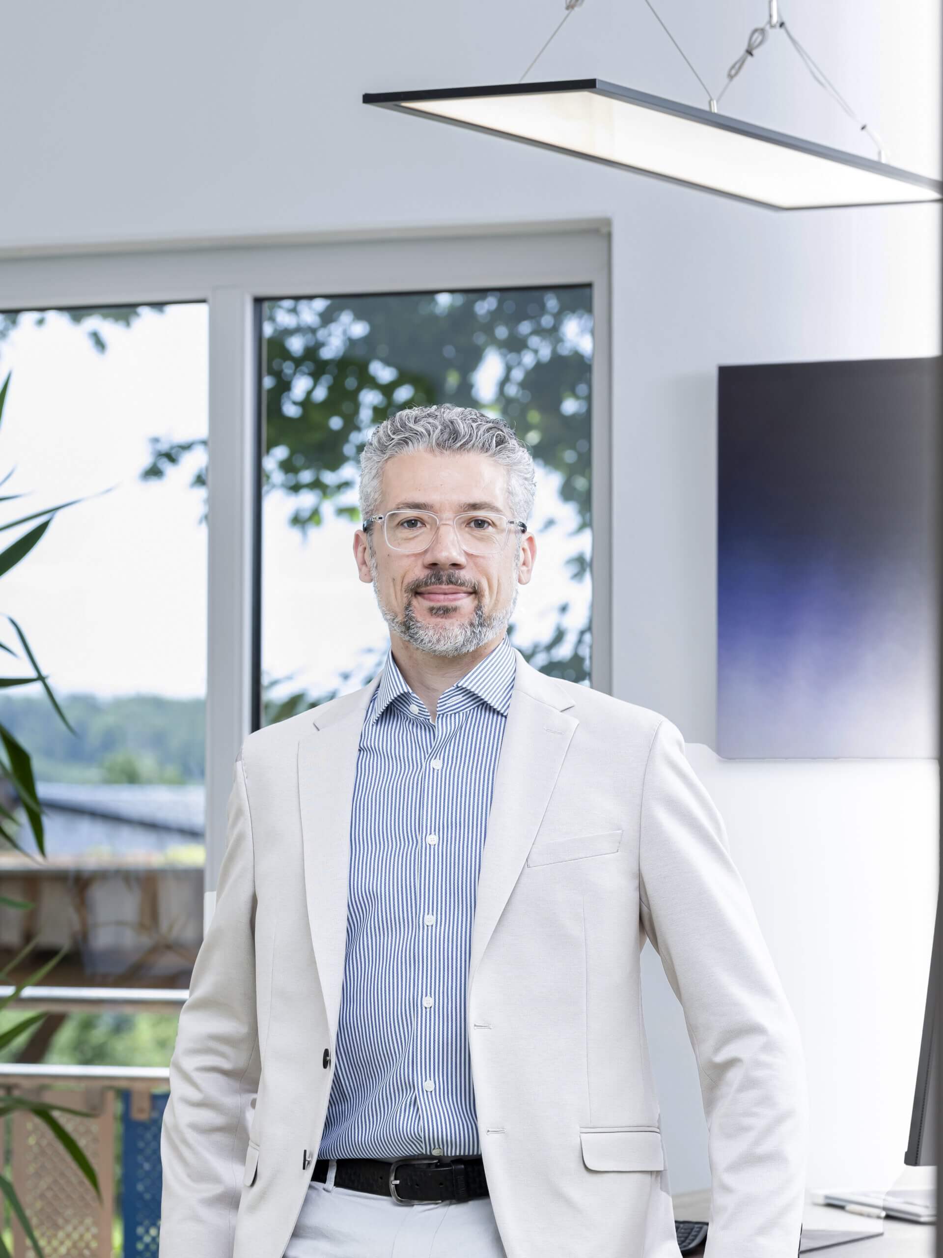 Dr. Felix Blaser